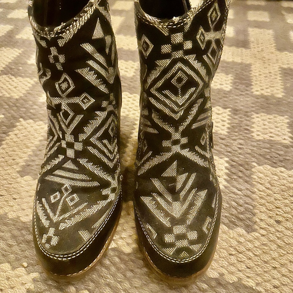 Anthropologie Black and White  Ankle Boots- Buyamba - Picture 5 of 5